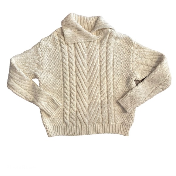 Zara Sweaters - Zara V Neck Chunky Cable Knit Sweater | M